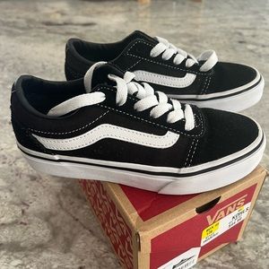 Pre-owned Boys Vans sneaker size 13(us) 30.5(eu)